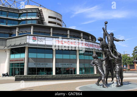 „Core Values“ (Gerald Laing, 2010, Bronze), Twickenham Stadium, Greater London, England, Großbritannien, Großbritannien, Großbritannien, Europa Stockfoto