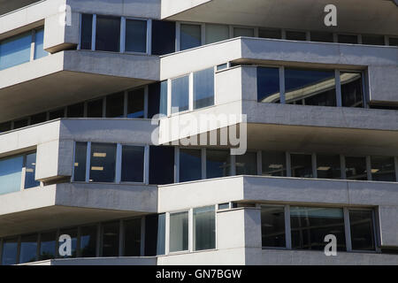 Das ikonische Threepenny Bit-Gebäude in East Croydon, erbaut in den 1960er Jahren in Süd-London, England, Vereinigtes Königreich Stockfoto