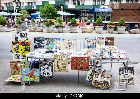 New York City, NY NYC, Manhattan, Madison Square, Straßenszene, Bürgersteig, Stände, Stand, Stände, Verkäufer Verkäufer verkaufen, Stände Stand de Stockfoto