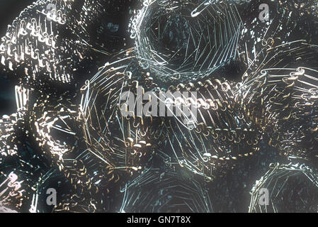 Interlock Sicherheitsnadeln Skulptur Stockfoto