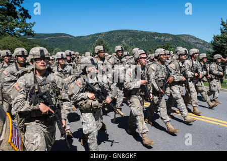 Klasse von 2020 März-Rücken-Parade bei der United States Military Academy in West Point, NY, USA Stockfoto