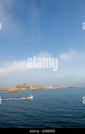 Elizabeth Castle an der Mündung des St. Aubin Bay, Jersey. Stockfoto