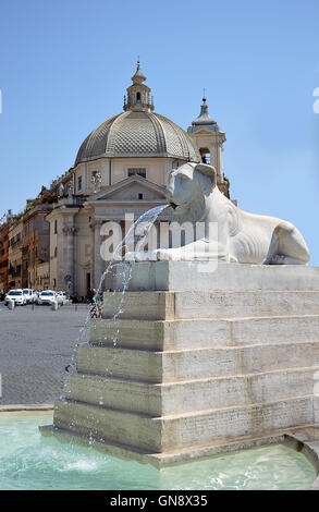 Ägyptischen Stil Löwen-Brunnen am Obelisken auf der Piazza del Popolo, Rom, Italien Stockfoto
