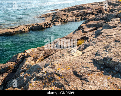 Felsige Küste und Wasser - Isle Royale National Park. Lake Superior, Michigan. East End. Stockfoto