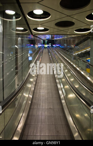 Draufsicht der Rolltreppen. Stockfoto