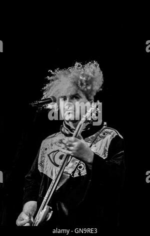 Northampton, Massachusetts, USA, 27. August 2016. Buzz Osborne, Gründungsmitglied, Gitarrist und lead-Sänger für Melvins, im Teatro Calvin. Stockfoto