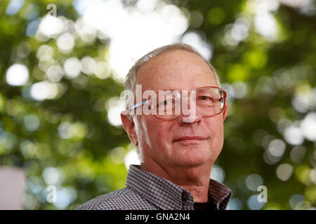 Edinburgh, UK. 29. August 2016. Edinburgh International Book Festival 17. Tag. Edinburgh International Book Festival findet statt in Charlotte Square Gardens. Edinburgh. Abgebildete Gyorgy Spiro. Pako Mera Stockfoto