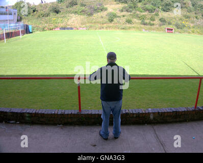 Glasgow, Scotland, UK 29. August 2016. Drumchapel Amateur F.C.privided spielen die bescheidenen Anfänge von Sir Alex Ferguson, David Moyes und Andy Gray noch im Glenhead Park, Duntocher. Einen interessanten Kontrast zu den Stadien studierte sie später in ihrer Karriere an. © Gerard Fähre/Alamy Live-Nachrichten Stockfoto