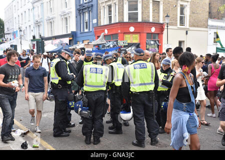 Notting Hill, London, Großbritannien. 29. August 2016. Notting Hill Carnival Haupttag. Bildnachweis: Matthew Chattle/Alamy Live-Nachrichten Stockfoto