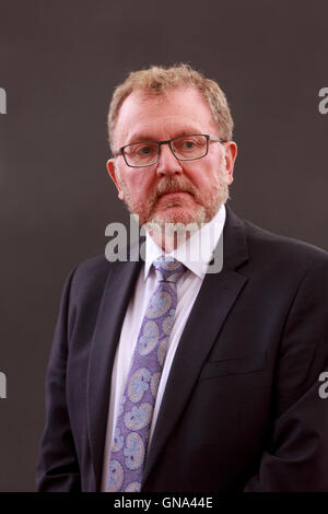 aEdinburgh, UK. 29. August 2016. Edinburgh International Book Festival 17. Tag. Edinburgh International Book Festival findet statt in Charlotte Square Gardens. Edinburgh. Abgebildete David Mundell. Pako Mera/Alamy Live-Nachrichten Stockfoto