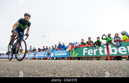 Covadonga, Spanien. 29. August 2016. Ruben Fernanez (Movistar Team) beendet die 10. Etappe der Radrennen "La Vuelta a España" (Spanien-Rundfahrt) zwischen Lugones und Seen von Covadonga am 29. August 2016 in Covadonga, Spanien. Bildnachweis: David Gato/Alamy Live-Nachrichten Stockfoto