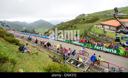 Covadonga, Spanien. 29. August 2016. Ungerade christlichen Eiking (FDJ) beendet die 10. Etappe der Radrennen "La Vuelta a España" (Spanien-Rundfahrt) zwischen Lugones und Seen von Covadonga am 29. August 2016 in Covadonga, Spanien. Bildnachweis: David Gato/Alamy Live-Nachrichten Stockfoto