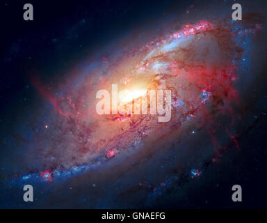 M106, Spiralgalaxie. Auch bekannt als NGC 4258, M106 23,5 Millionen Lichtjahren im Sternbild Canes Venatici liegt. Stockfoto