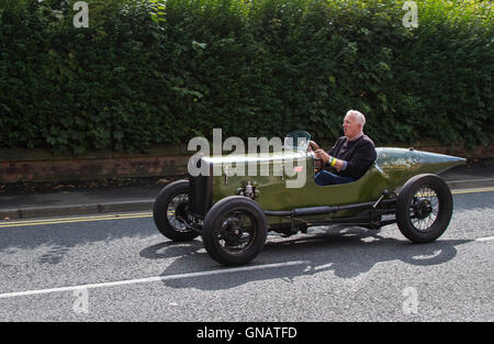 1934 30s 30er Jahre Austin 7 Radco Rakete bei Ormskirk MotorFest Oldtimer, geschätzter Veteran, restaurierter alter Timer, Sammlermotoren, Vintage-Erbe, Alte, erhaltene Sammlerautos, Klassiker im historischen Stadtzentrum von Lancashire, Großbritannien. Austin Seven Special 1935 (747cc) Stockfoto