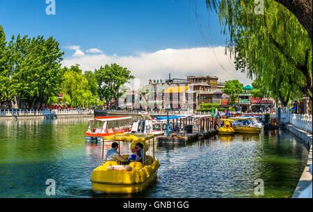 Boote am Qianhai See in Shichahai Naturgebiet von Peking Stockfoto