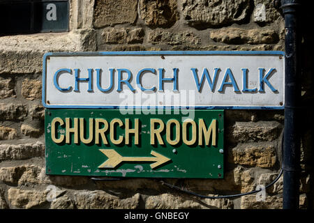 Kirche gehen Zeichen, Stow-on-the-Wold, Gloucestershire, England, UK Stockfoto