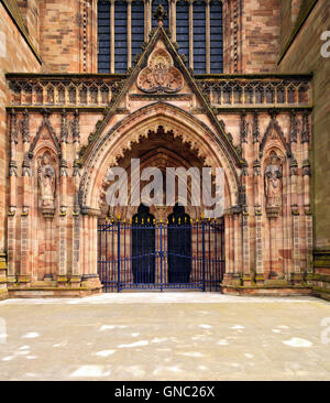 Hereford Kathedrale West Tür Fassade Stockfoto