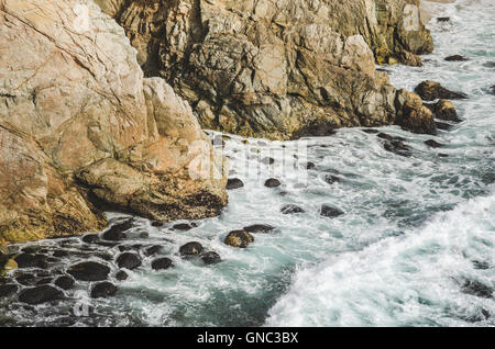 Felsenstrand, Soberanes Point Garrapata State Park, Kalifornien, USA Stockfoto