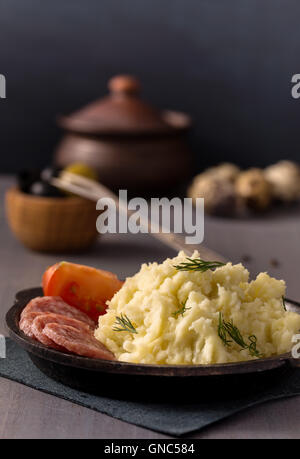 Kartoffelpüree auf Platte Stockfoto