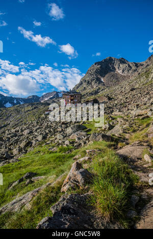 Die Stubaier Alpen. Nürnberger Hütte Berghütte Stockfoto