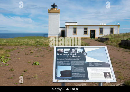 Duncansby Head Leuchtturm in Schottland, der Nord-östlichste Punkt der britischen Insel Stockfoto