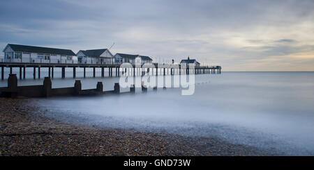 Langzeitbelichtung Southwold Pier in Suffolk Stockfoto