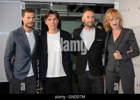 (links nach rechts) Jamie Dornan, Cillian Murphy, Sean Ellis und Anna Geislerova besuchen die UK-Premiere von Menschenaffen am British Film Institute, London. Stockfoto