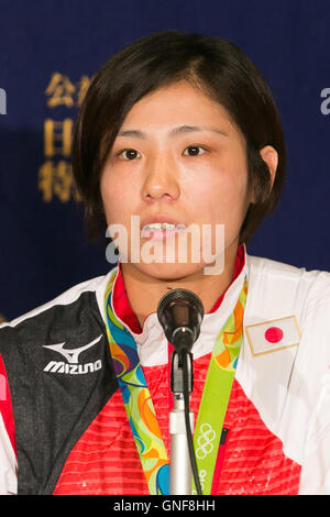 Haruka Tachimoto, Judo gold Medalist in Rio Olympic, spricht während einer Pressekonferenz in der Foreign Correspondents Club of Japan am 30. August 2016, Tokio, Japan. Die drei Goldmedaillen-Gewinner Judokas sprach über Rio 2016 Olympischen Spiele, wo Japan einen Rekord 12 erfasst Medaillen in dieser Disziplin und ihre Hoffnungen und Pläne für Tokio 2020. © Rodrigo Reyes Marin/AFLO/Alamy Live-Nachrichten Stockfoto