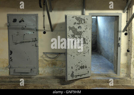 Berlin, Deutschland. 23. August 2016. Blick ins Gefängnis Zellen Flügel "Submarine" im Stasi-Gefängnis-Gedenkstätte Berlin-Hohenschonhausen in Berlin, Deutschland, 23. August 2016. Foto: Maurizio Gambarini/Dpa/Alamy Live News Stockfoto