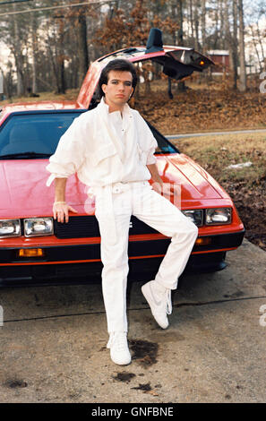 Atlanta, GA, USA. 28. August 2006. John Mark Karr mit roten DeLorean Auto, 1987 Atlanta. © Robin Rayne Nelson/ZUMA Draht/Alamy Live-Nachrichten Stockfoto