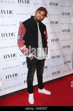 LOS ANGELES, CA - 15 Dezember: Chris Brown besucht Chris Brown zu Host "Royalty" Album hören Event am Hyde Sonnenuntergang Küche + Cocktails am 15. Dezember 2015. Bildnachweis: RTNSadou/MediaPunch Stockfoto