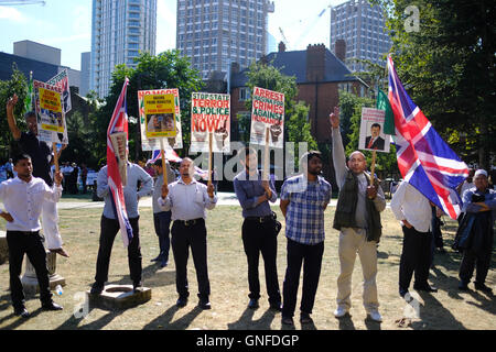 London, UK, 30. August 2016. Bangladesch-Aktivisten demonstrieren in London, wie der oberste Gerichtshof in Bangladesh Jamaat-e-Islami, des Landes größte islamische Partei Führungsmitglied der, Mir Quasem Ali Todesurteil bestätigt. Der Führer wird beschuldigt, für Kriegsverbrechen während der Bangladesh Befreiung-Krieg 1971 gegen Pakistan. Demonstranten gegen das Todesurteil demonstrieren. Bildnachweis: ZEN - Zaneta Razaite / Alamy Live News Stockfoto