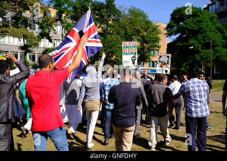 London, UK, 30. August 2016. Bangladesch-Aktivisten demonstrieren in London, wie der oberste Gerichtshof in Bangladesh Jamaat-e-Islami, des Landes größte islamische Partei Führungsmitglied der, Mir Quasem Ali Todesurteil bestätigt. Der Führer wird beschuldigt, für Kriegsverbrechen während der Bangladesh Befreiung-Krieg 1971 gegen Pakistan. Demonstranten gegen das Todesurteil demonstrieren. Bildnachweis: ZEN - Zaneta Razaite / Alamy Live News Stockfoto