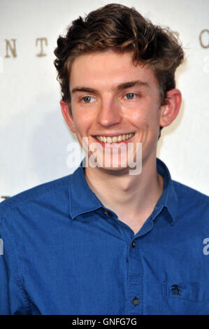 London, UK, 30. August 2016, Bill Milner besucht Filmpremiere von "Menschenaffen" am BFI Southbank. Bildnachweis: JOHNNY ARMSTEAD/Alamy Live-Nachrichten Stockfoto