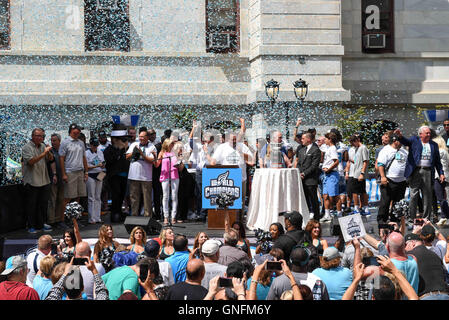 Philadelphia, Pennsylvania, USA. 31. August 2016. Die Philadelphia Seele Fußballmannschaft und Eigentümer bei der WM-Feier anlässlich Philadelphias Rathaus-Hof in Philadelphia Pa © Ricky Fitchett/ZUMA Draht/Alamy Live News Stockfoto