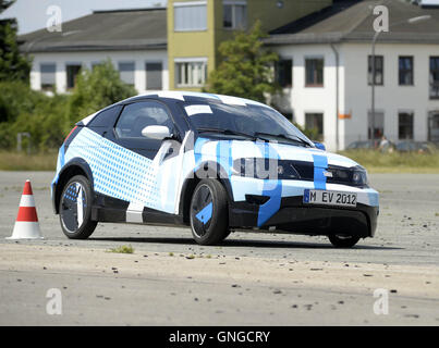 "Ein '' Bundesforschungsministeriums '' Elektroauto der TU München in einem Praxistest in Neubiberg, 2014" Stockfoto