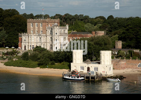 Brownsea Schloss auch bekannt als Branksea auf Brownsea Island in Poole Harbour Dorset England UK Stockfoto