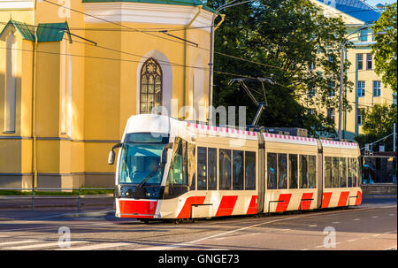 Straßenbahn in die Innenstadt von Tallinn - Estland Stockfoto