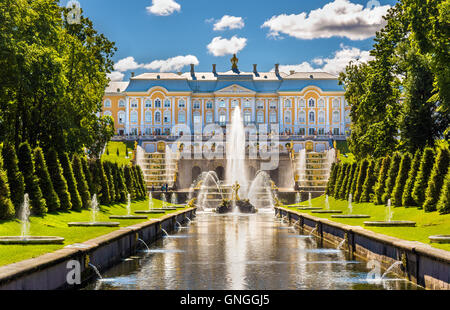 Ansicht des Peterhof Grand Palace - Russland Stockfoto