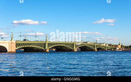 Blick auf Trinity Brücke in Sankt Petersburg - Russland Stockfoto