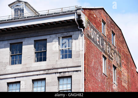 Nelson Hotel am Place Jacques Cartier in Old Montreal, Quebec, Kanada Stockfoto