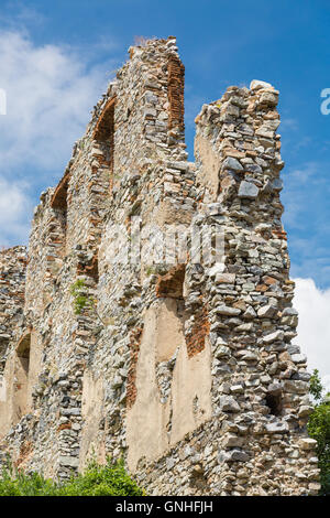 Apponyi Burgruine aus dem 13. Jahrhundert. Oponice, Slowakei Stockfoto
