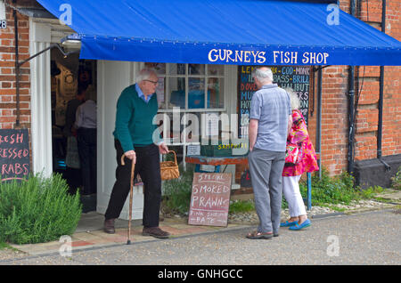 gehobenen Fischgeschäft in trendigen North Norfolk Village Burnham Market Stockfoto