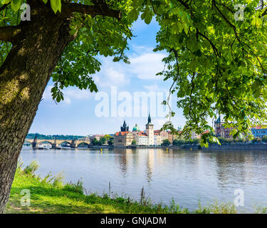 Blick vom Park auf Shooter-Insel (Střelecký Ostrov) Prag Tschechische Republik Europa Stockfoto