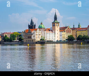 Blick vom Park auf Shooter-Insel (Střelecký Ostrov) Prag Tschechische Republik Europa Stockfoto