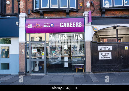 Die Army, Navy und Royal Air Force Amt für Personalauswahl auf Str. Marys Kolben in Reading, Berkshire. Stockfoto