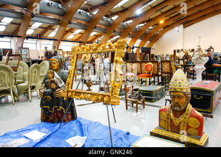 Markthalle in antiken Messe, Stand, Antiquitäten in Marbella, Spanien Stockfoto