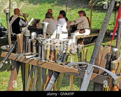 Renaissance Festival, Koprivnica 2016, Sammlung von Schwerter und Waffen, 28 Stockfoto