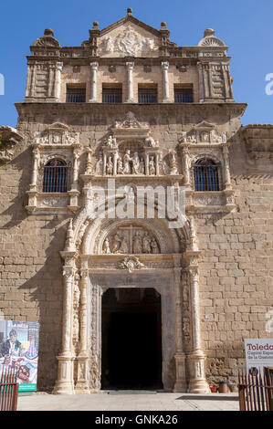 Toledo, Spanien – 28. Juli 2016: plateresken Fassade von Santa Cruz Museum, aus dem 16. Jahrhundert, Toledo, Spanien Stockfoto