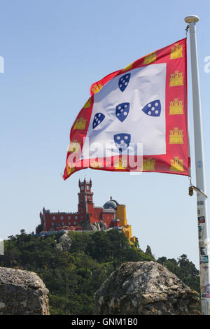 SINTRA, PORTUGAL - 19. Juli 2016: The Pena-Palast (Palacio da Pena) ist eine romantische Burg in Sintra, Distrikt Lissabon, Portugal Stockfoto